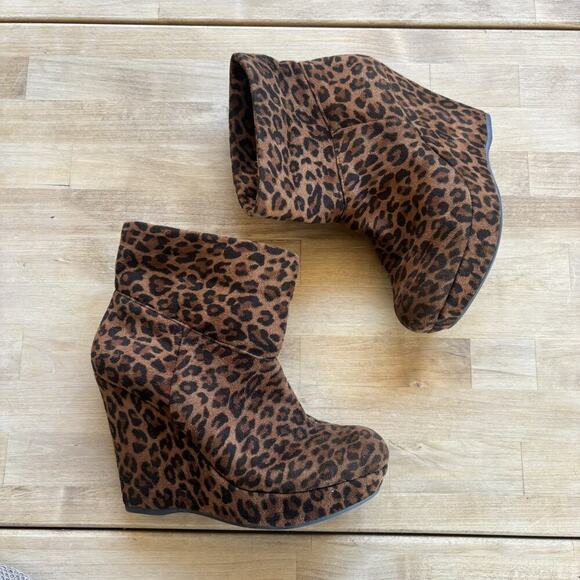 GIANNI BINI Womens Size 8M Leopard Suede Slouch Ankle Platform Wedge Bootie Read - Picture 1 of 11